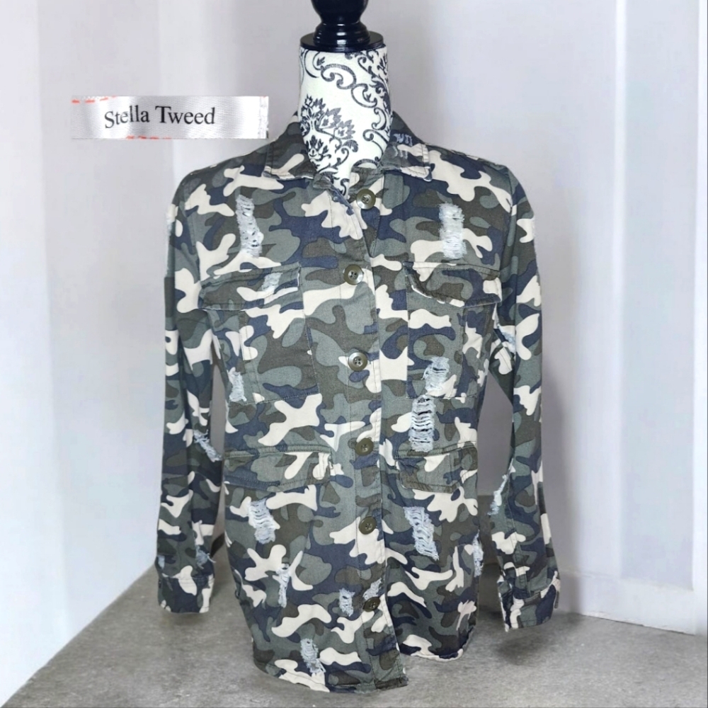 STELLA TWEED Oversized Camo Shacket - Small